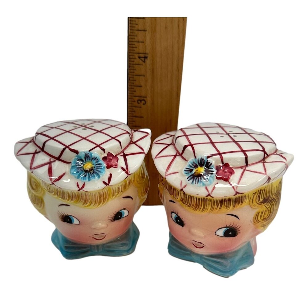 Vintage Salt & Pepper Set Two Girls Plaid Hats Ceramic Japan1950s - Picture 6 of 8